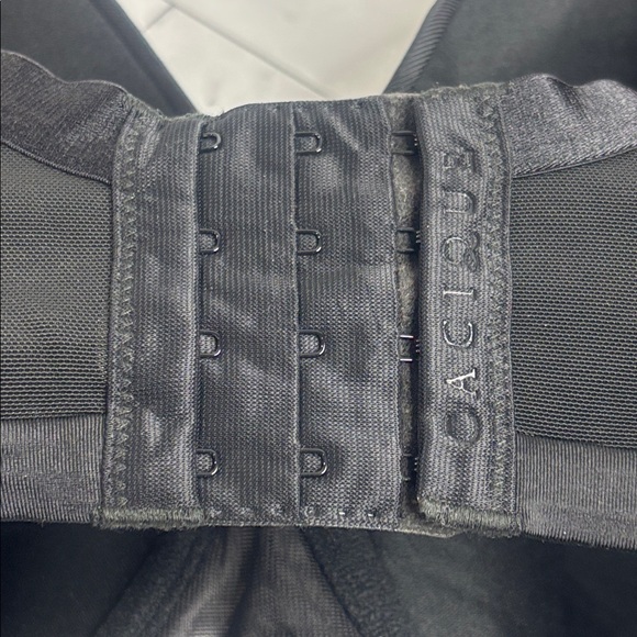 NWOT Cacique Lane Bryant Womans Full Coverage Bra Black Smooth UNDERWIRE 38H - Picture 5 of 9